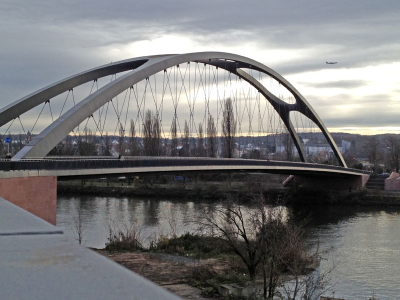 Blick von der Honsell- zur Osthafenbrücke